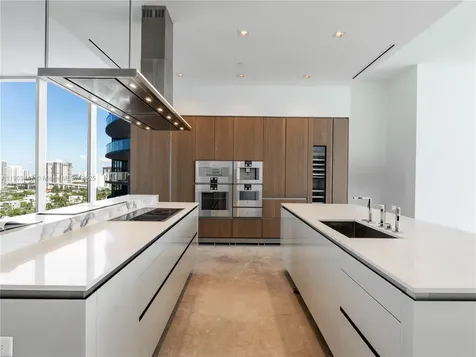18501 Collins Avenue Sunny Isles Beach FL 33160