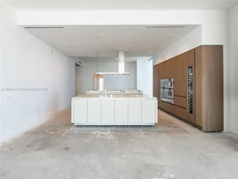 18501 Collins Avenue Sunny Isles Beach FL 33160