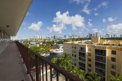 2903 N Miami Beach Boulevard North Miami Beach FL 33160