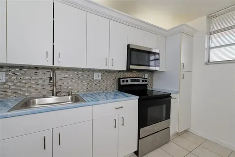 2903 N Miami Beach Boulevard North Miami Beach FL 33160
