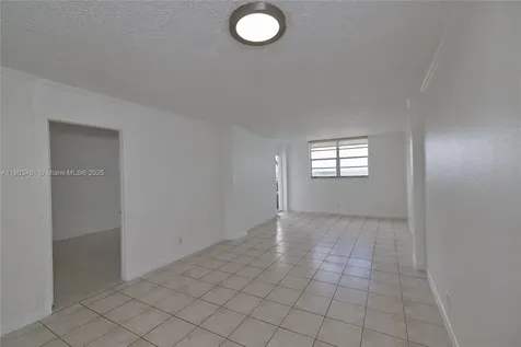 2903 N Miami Beach Boulevard North Miami Beach FL 33160