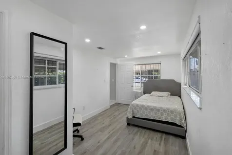 7231 SW 6th Street Miami FL 33144