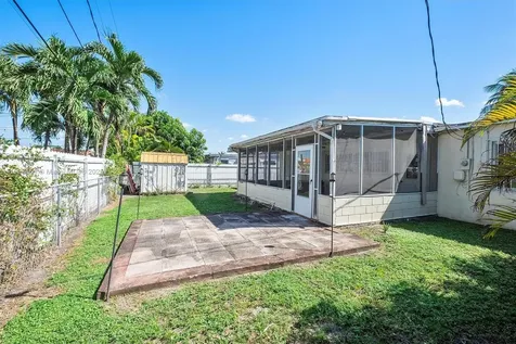 7231 SW 6th Street Miami FL 33144