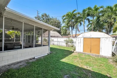 7231 SW 6th Street Miami FL 33144