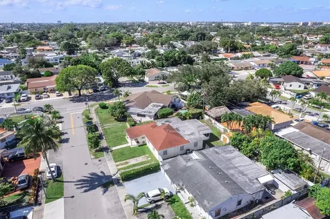 7231 SW 6th Street Miami FL 33144