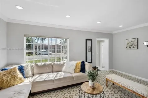 7231 SW 6th Street Miami FL 33144