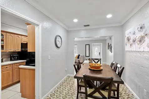 7231 SW 6th Street Miami FL 33144