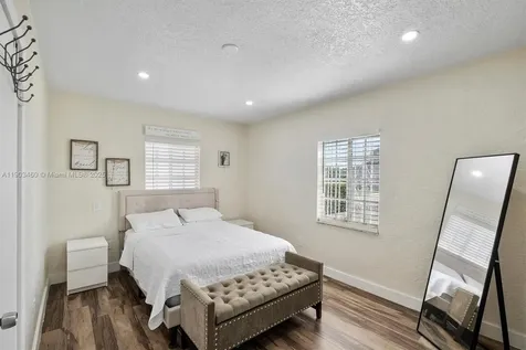 7231 SW 6th Street Miami FL 33144