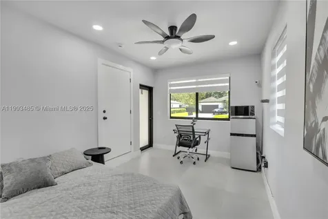 6021 SW 19th Street Miami FL 33155