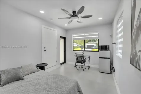 6021 SW 19th Street Miami FL 33155