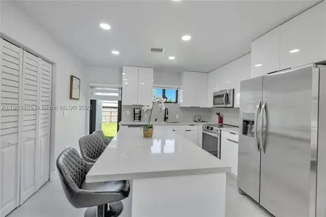 6021 SW 19th Street Miami FL 33155