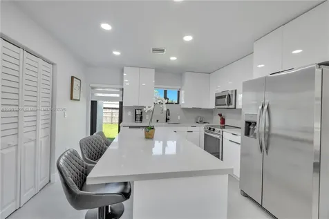6021 SW 19th Street Miami FL 33155