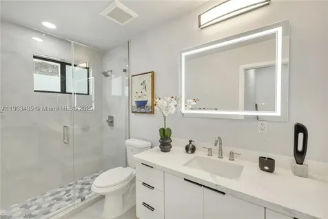 6021 SW 19th Street Miami FL 33155
