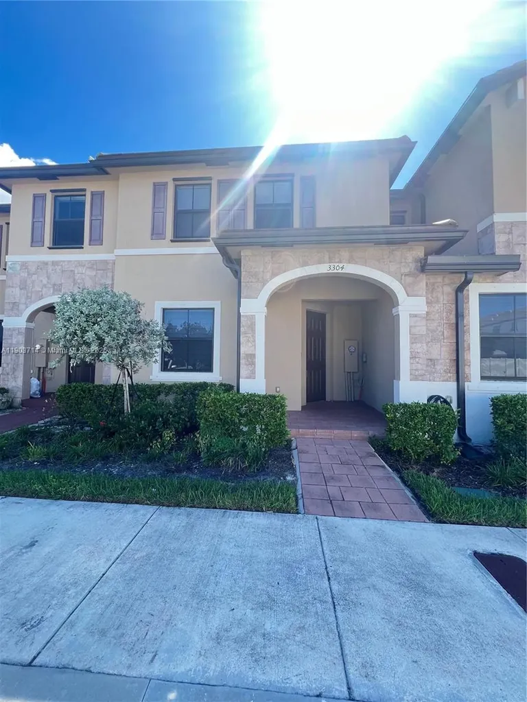 3304 W 114th Terrace Hialeah FL 33018
