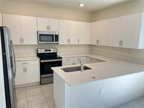 3304 W 114th Terrace Hialeah FL 33018