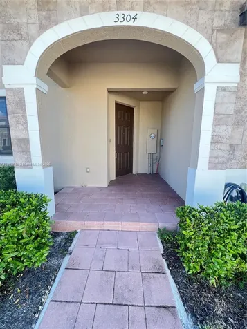 3304 W 114th Terrace Hialeah FL 33018