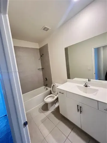 3304 W 114th Terrace Hialeah FL 33018