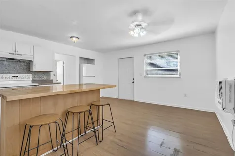 2809 SW 23rd Terrace Miami FL 33145