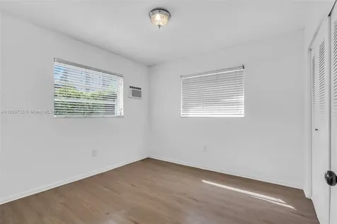 2809 SW 23rd Terrace Miami FL 33145