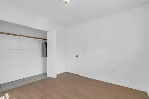 2809 SW 23rd Terrace Miami FL 33145