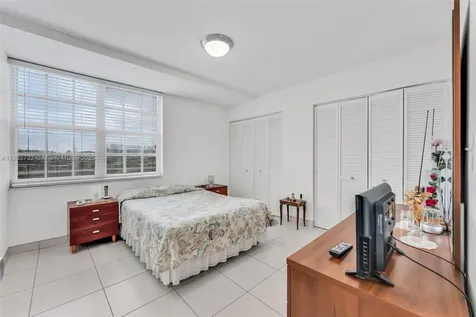 3661 SW 9th Terrace Miami FL 33135