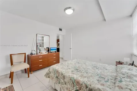 3661 SW 9th Terrace Miami FL 33135