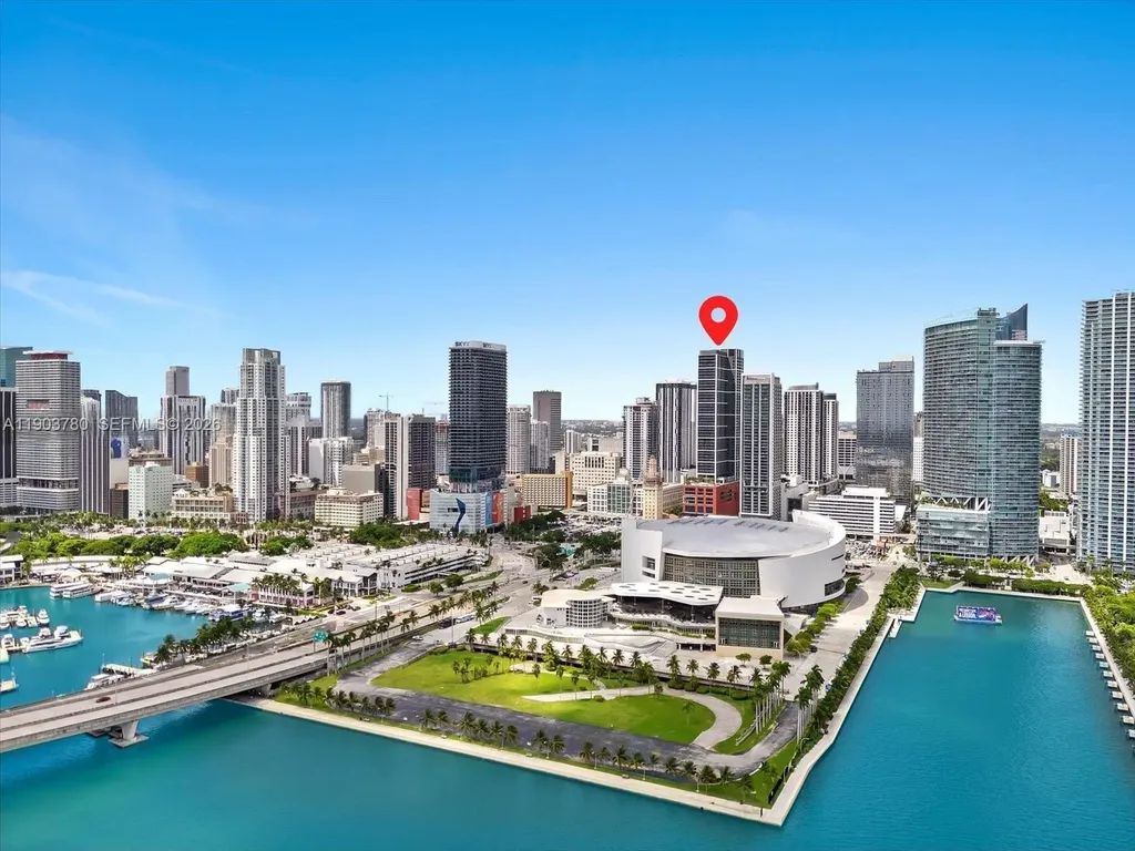 159 NE 6th Street Miami FL 33132