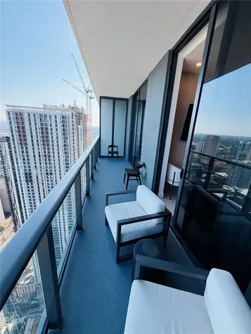 159 NE 6th Street Miami FL 33132