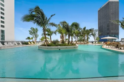 159 NE 6th Street Miami FL 33132