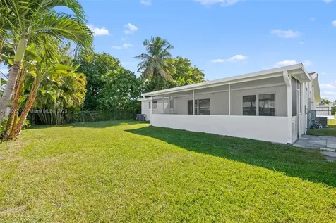 3207 Wilson Street Hollywood FL 33021