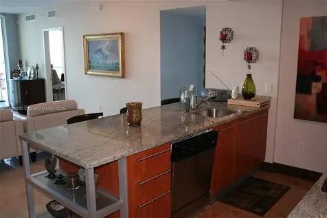 185 SW 7 Street Miami FL 33130