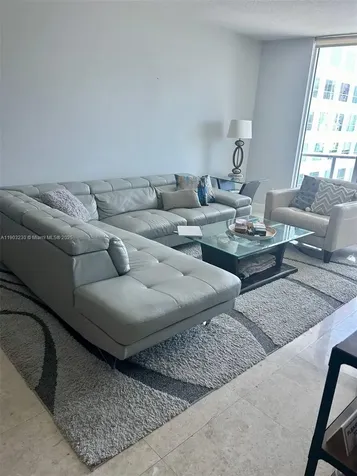 185 SW 7 Street Miami FL 33130