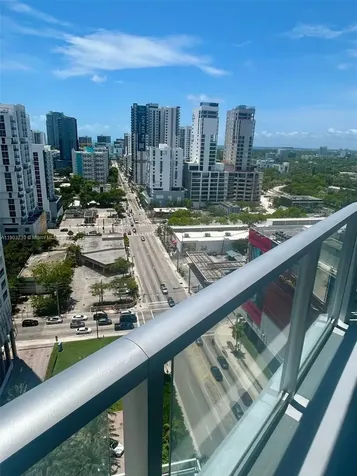 185 SW 7 Street Miami FL 33130