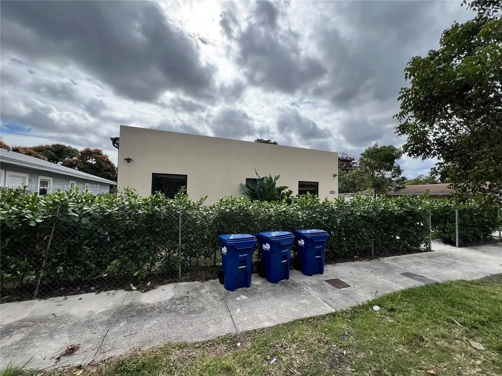 10274 SW 180th Street Miami FL 33157