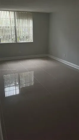 488 NW 165th St Road Miami FL 33169