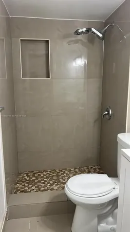 488 NW 165th St Road Miami FL 33169