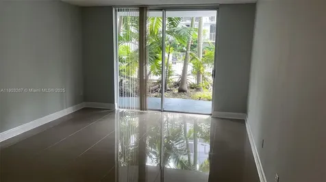 488 NW 165th Street Road Miami FL 33169