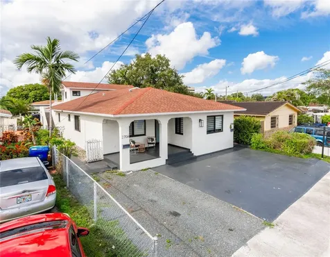 270 NW 40th Court Miami FL 33126