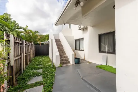 270 NW 40th Court Miami FL 33126