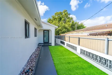270 NW 40th Court Miami FL 33126