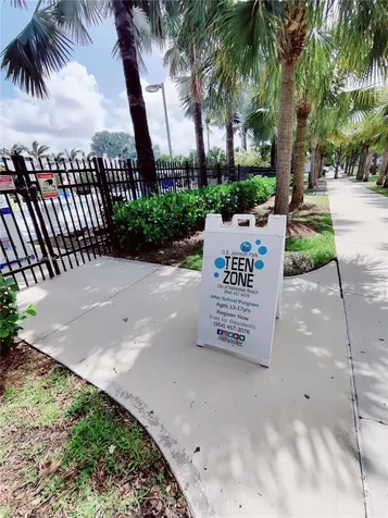 805 NW 3rd Terrace Hallandale Beach FL 33009