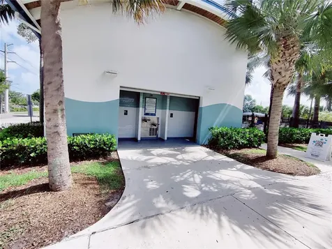 805 NW 3rd Terrace Hallandale Beach FL 33009