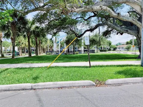 805 NW 3rd Terrace Hallandale Beach FL 33009