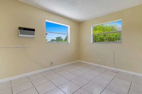 805 NW 3rd Terrace Hallandale Beach FL 33009