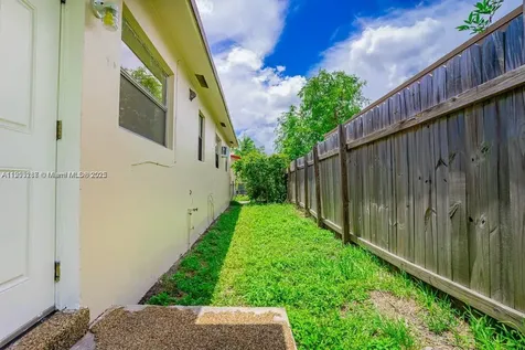 805 NW 3rd Terrace Hallandale Beach FL 33009