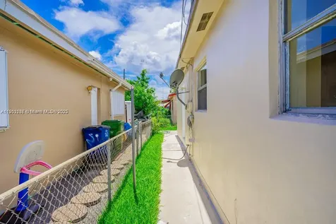 805 NW 3rd Terrace Hallandale Beach FL 33009