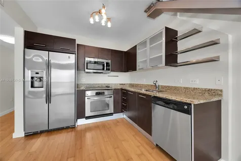 41 SE 5th Street Miami FL 33131
