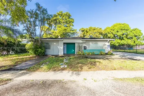16190 NE 11th Court North Miami Beach FL 33162