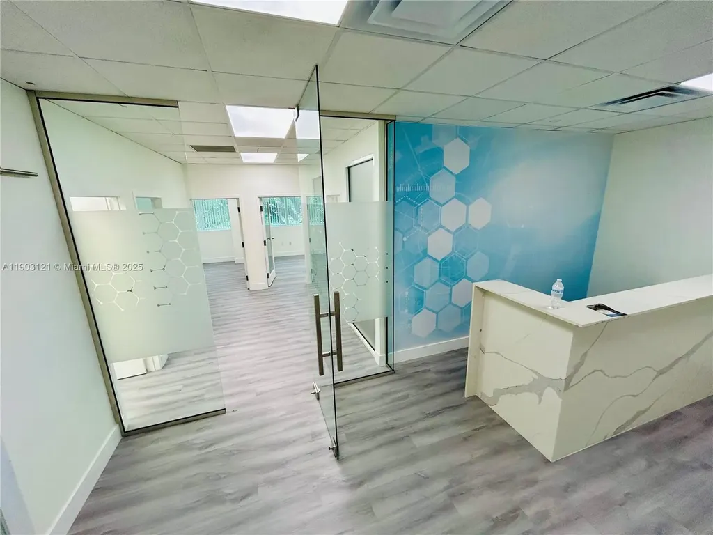 10305 NW 41st Street Doral FL 33178