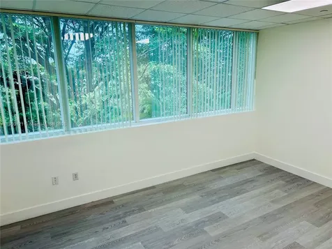 10305 NW 41st Street Doral FL 33178